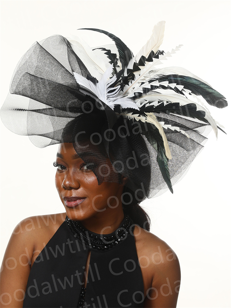 Women'S Fashion Kentucky Derby - 여성용 블랙 앤 화이트 더비 매혹적인